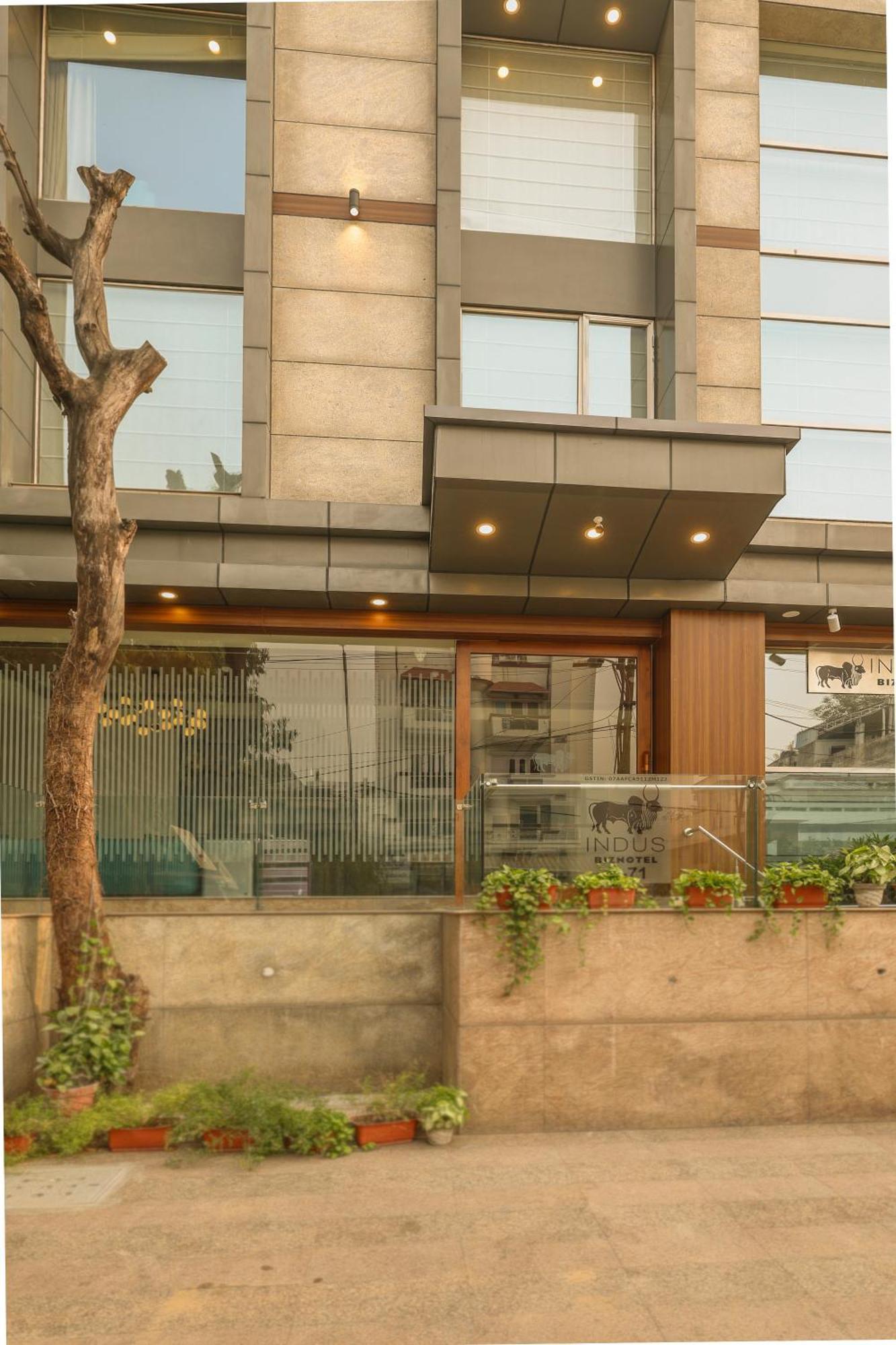 Indus Biznotel Nueva Delhi Exterior foto
