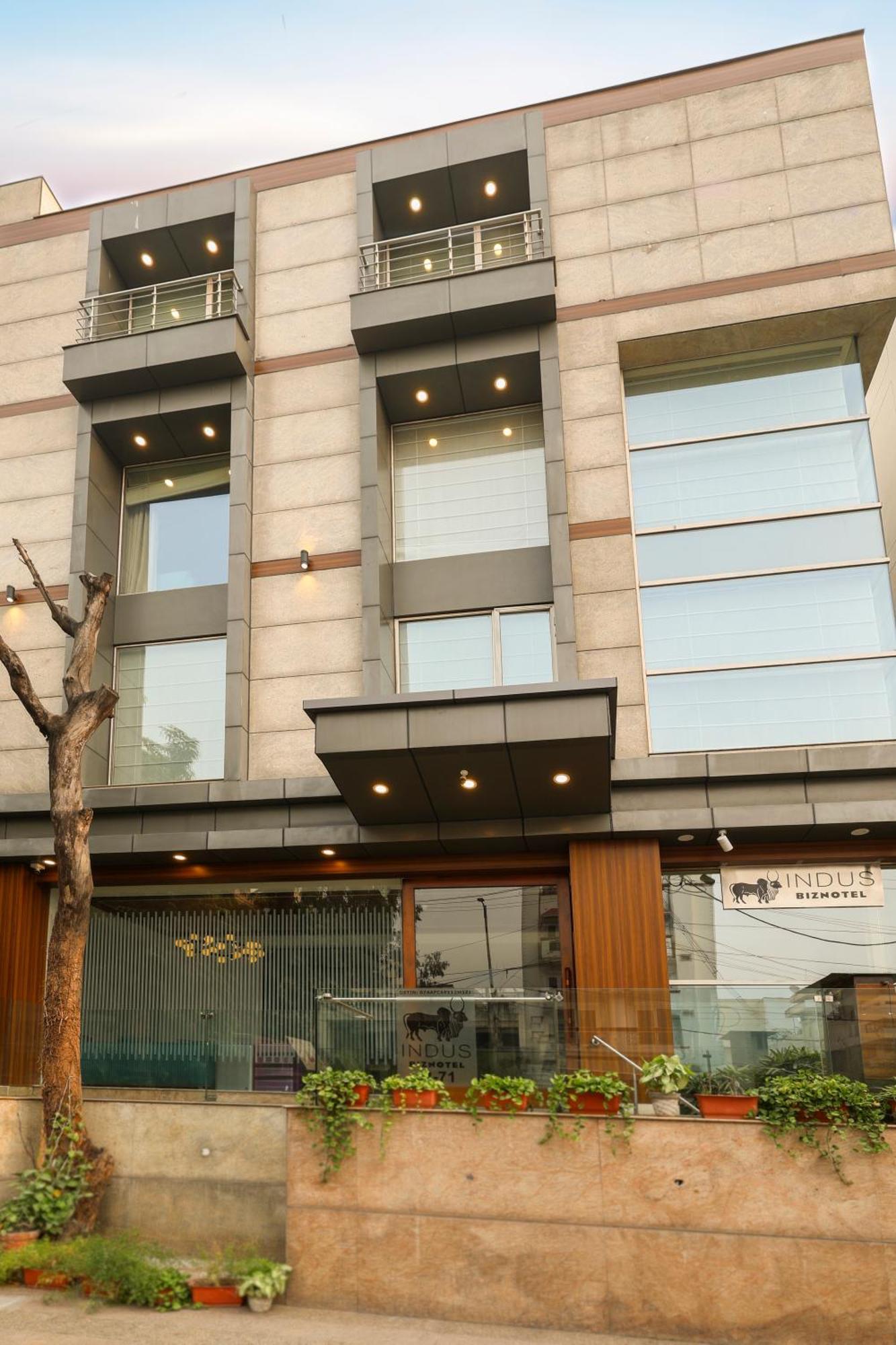 Indus Biznotel Nueva Delhi Exterior foto