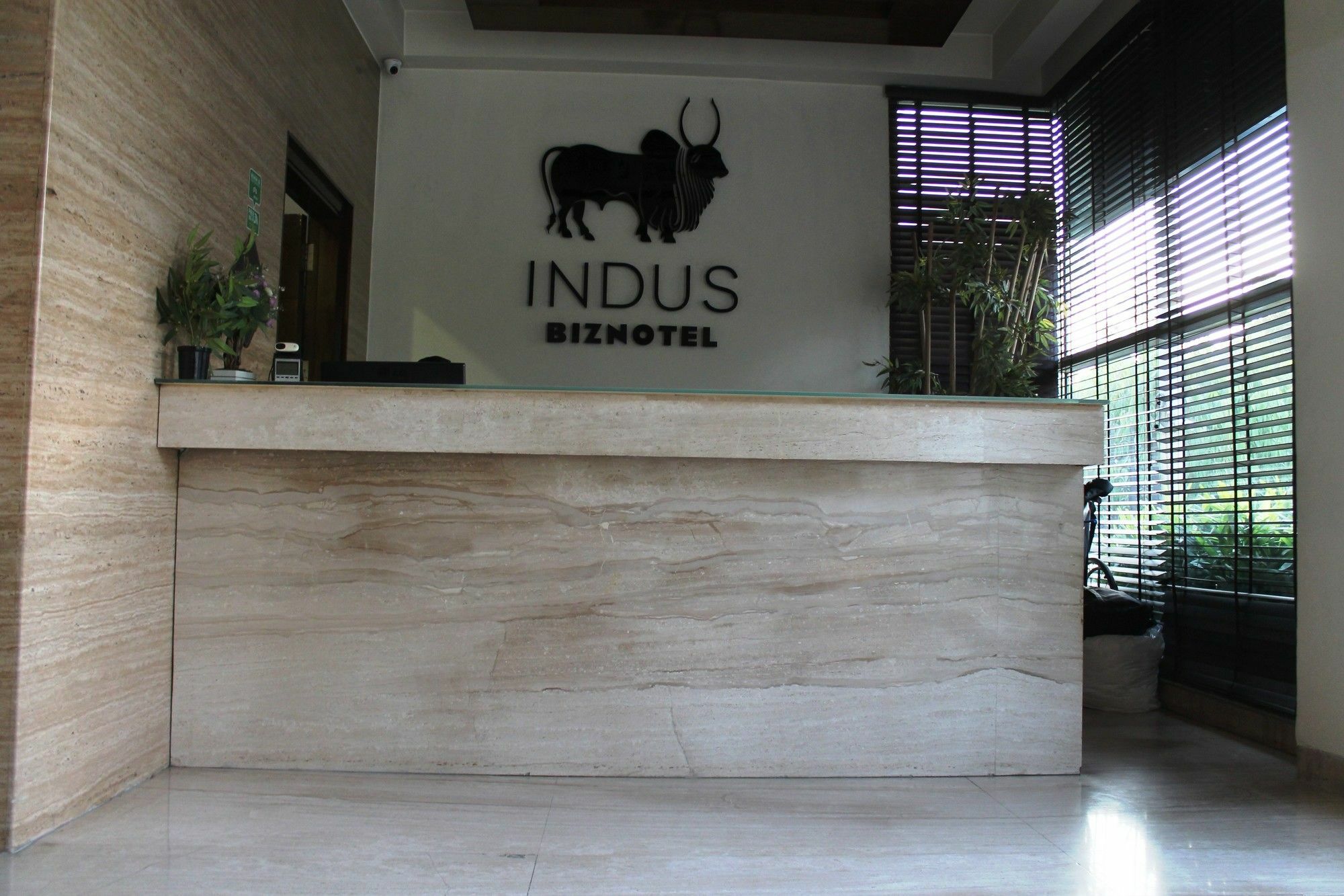 Indus Biznotel Nueva Delhi Exterior foto